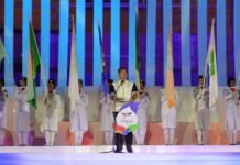 Wakili Presiden Jokowi, Menpora Dito Tutup Peparnas XVII Solo 2024