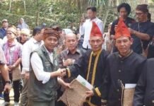 Menhut RI Serahkan SK Hutan Adat Kepada 6 Komunitas Masyarakat Adat Rejang Kabupaten Lebong