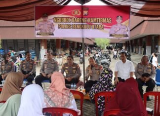 Kapolres Bengkulu Utara Gelar Ngobrol Bareng Kamtibmas Bersama IKAD di Pasar Purwodadi Arga Makmur
