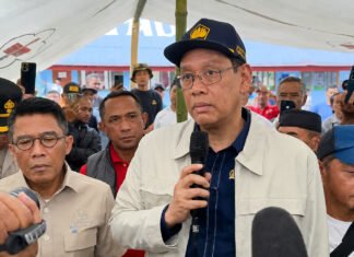Menkeu Purbaya Tinjau NTT Pascagempa, Kemenkeu Peduli Salurkan Bantuan Awal
