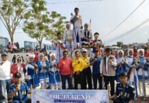 Bupati dan Wakil Bupati Lebong Tampil Kompak, Karnaval HUT ke-81 RI Semarakkan Lapangan Hatta Sport Center