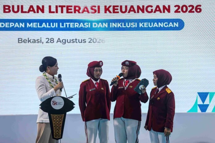 antarafoto-hari-indonesia-menabung-2026-di-sekolah-rakyat-bekasi-1789036754