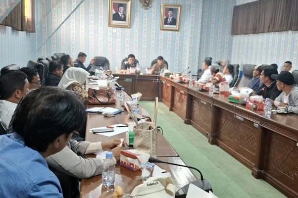 Cari Solusi Pemutusan Listrik, DPRD Lebong Gelar RDP Bersama PLN dan Warga